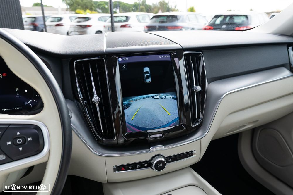 Volvo XC 60 2.0 B4 Momentum - 21