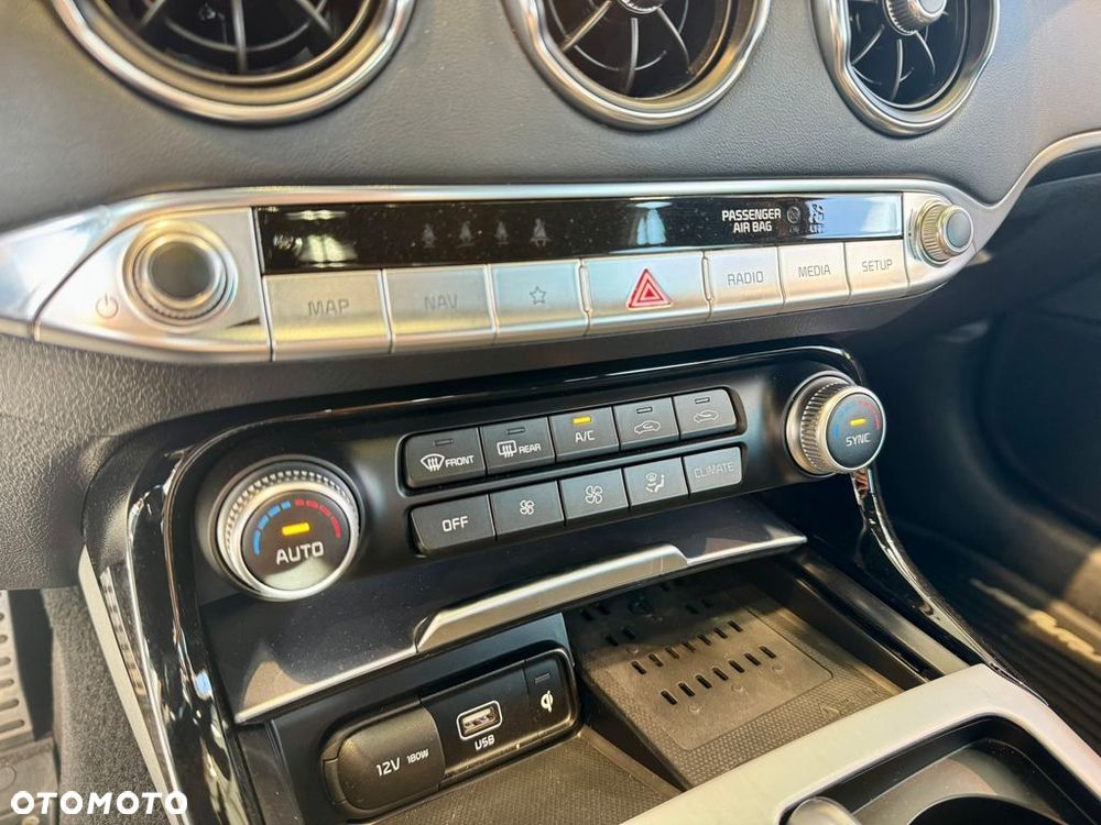 Kia Stinger 3.3 T-GDI V6 GT Prestige Line AWD - 11