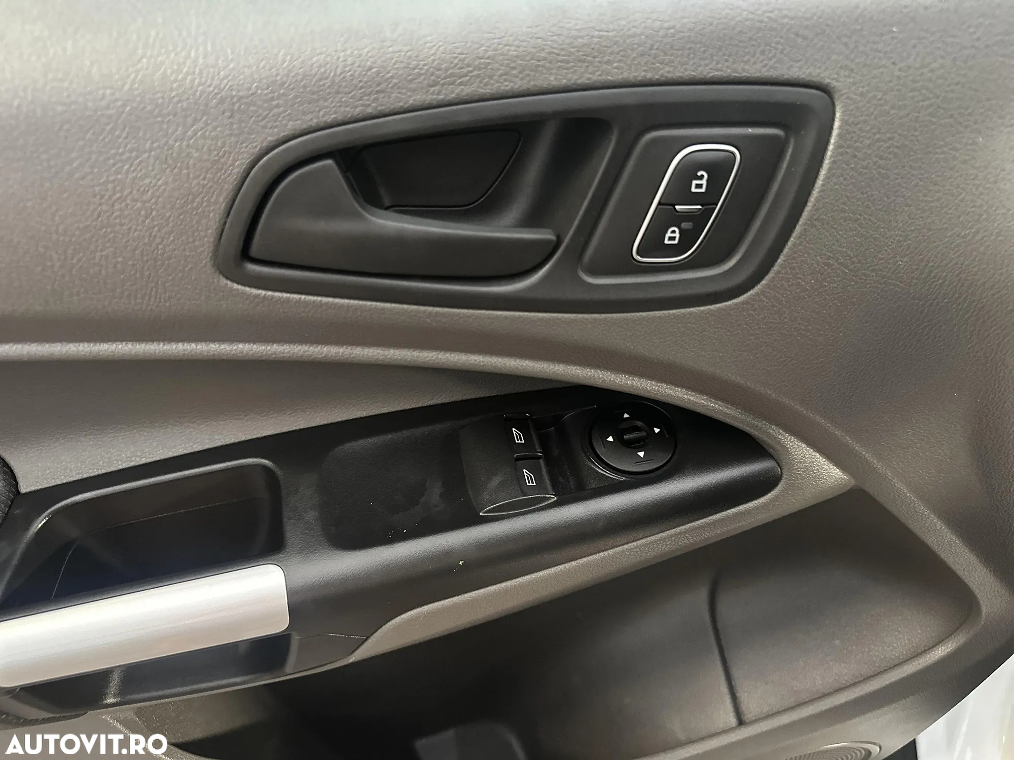 Ford Transit - 12