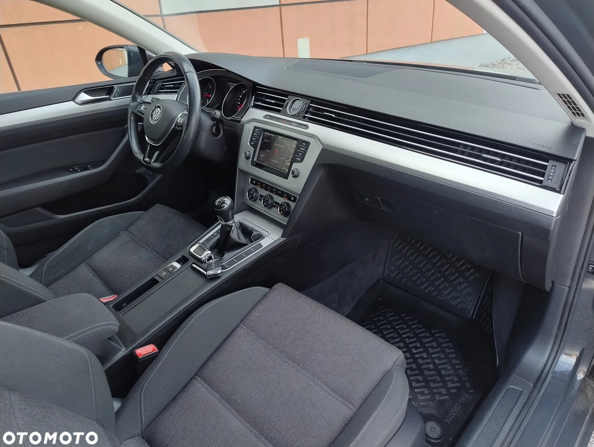 Volkswagen Passat Variant 2.0 TDI (BlueMotion Technology) Trendline - 10