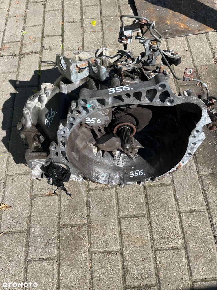 Skrzynia biegów Toyota Avensis T27 2.0 D4-D LIFT XY9T-E SKRZYNIA BIEGÓW