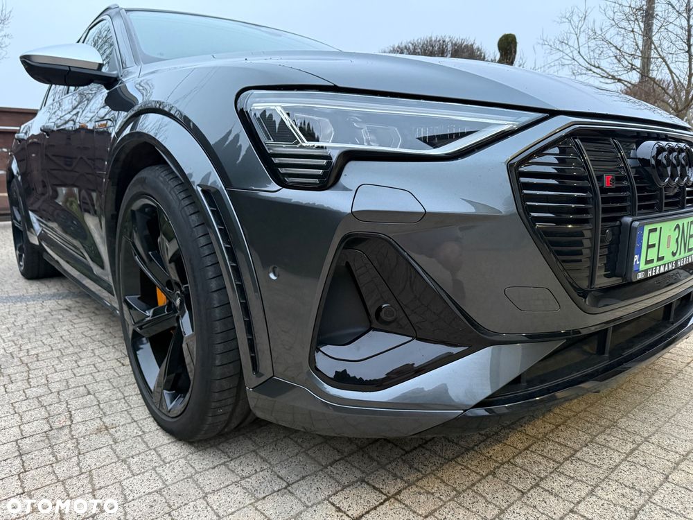 Audi e-tron - 17