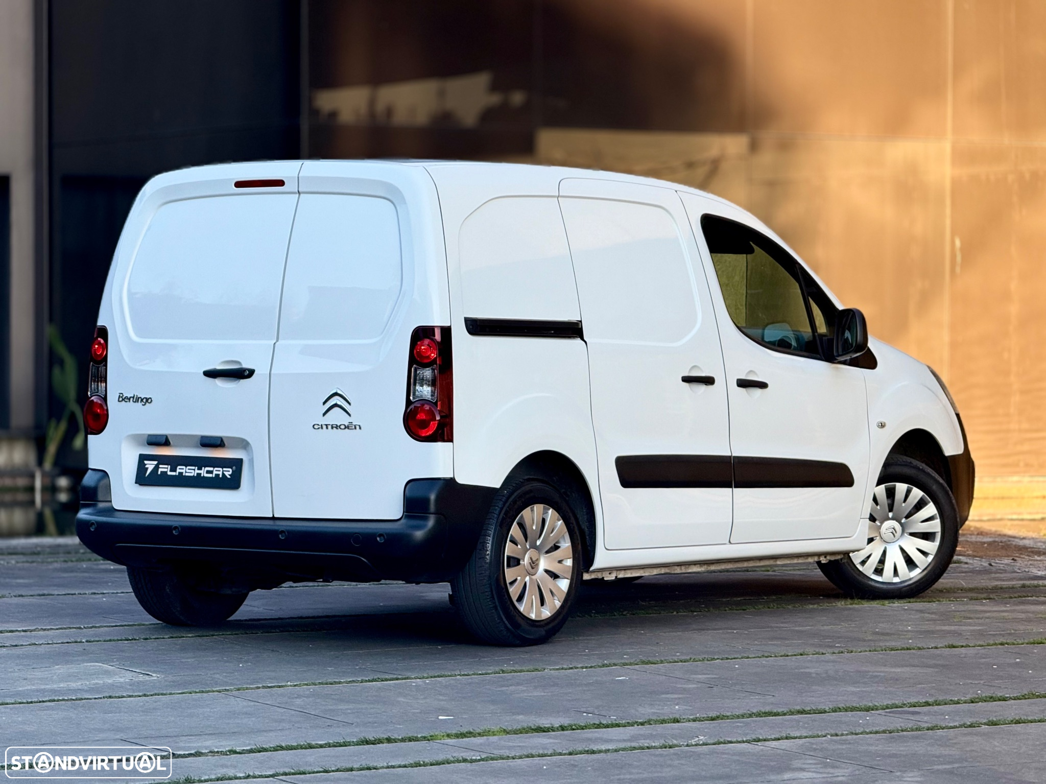 Citroën Berlingo 3lugares AUTOMÁTICA - 14
