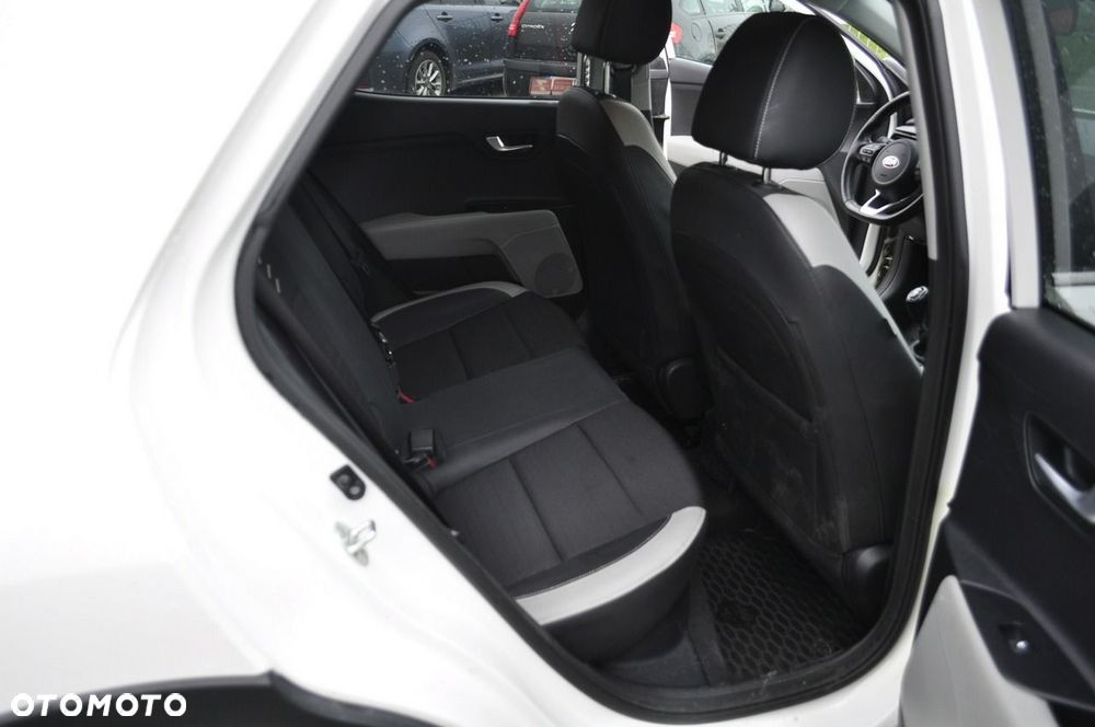 Kia Stonic - 12