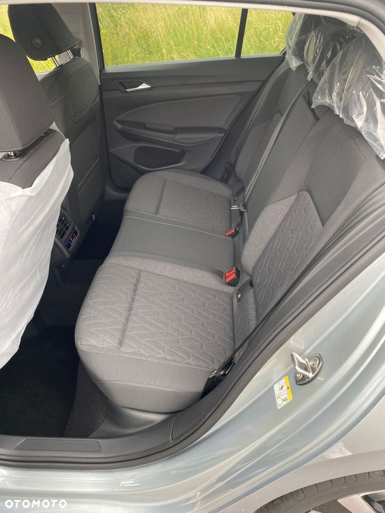 Volkswagen Golf - 10