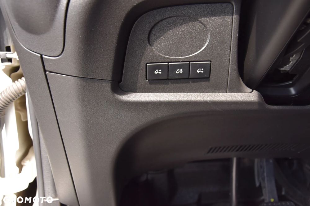 Iveco DAILY 70C18 / 3.0 - 180 KM / AUTOMAT HI-MATIC / 3 OSOBY / CHŁODNIA - MROŹNIA 4,55 M / FRIGOBLOCK / WINDA SORENSEN / KLIMA / TEMPOMAT / KAMERA COFANIA / REGULOWANE ZAWIESZENIE / SERWISOWANY / SPROWADZONY Z NIEMIEC - 36