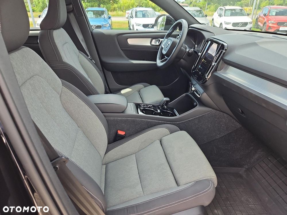 Volvo XC 40 B3 Plus Dark - 11