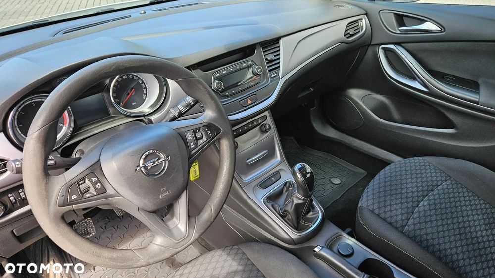 Opel Astra 1.6 CDTI Enjoy - 4