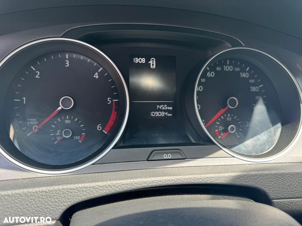 Volkswagen Golf 1.6 TDI DPF Trendline - 8