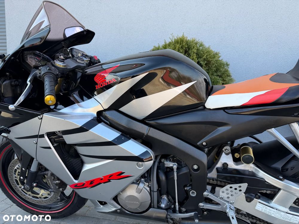 Honda CBR - 28