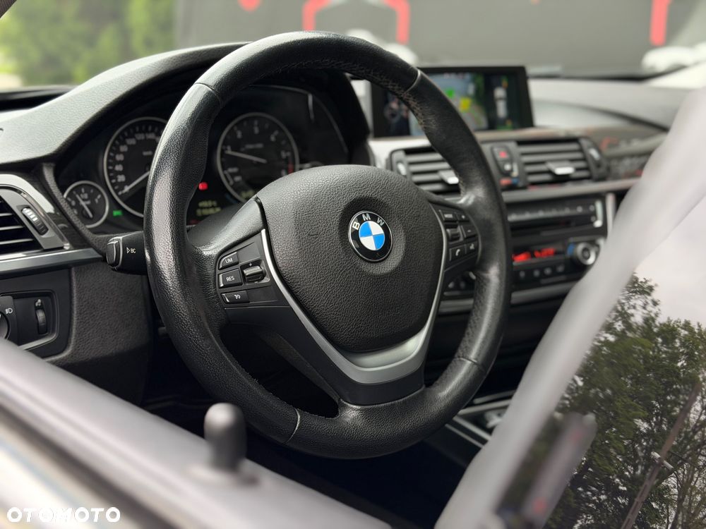 BMW Seria 3 318d Luxury Line EU6 - 17