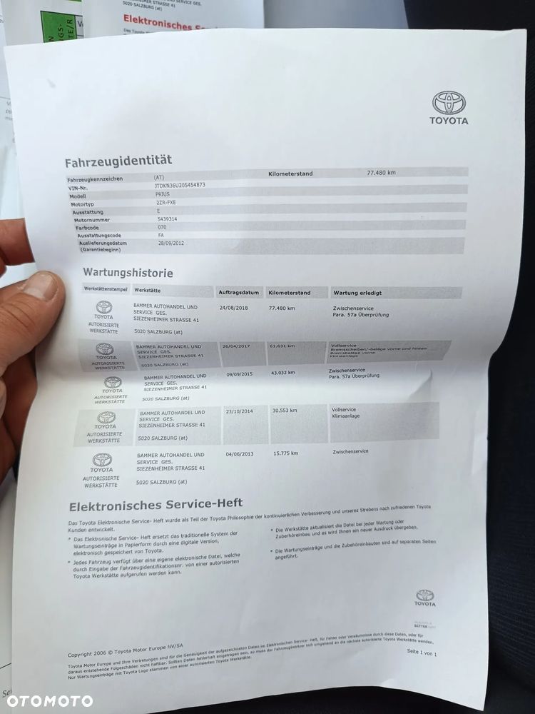 Toyota Prius 1.8 HSD Prestige - 33