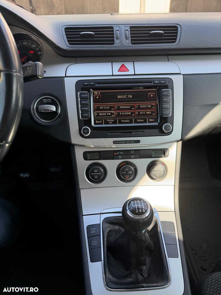 Volkswagen Passat 2.0TDI Highline DPF 4Motion - 12