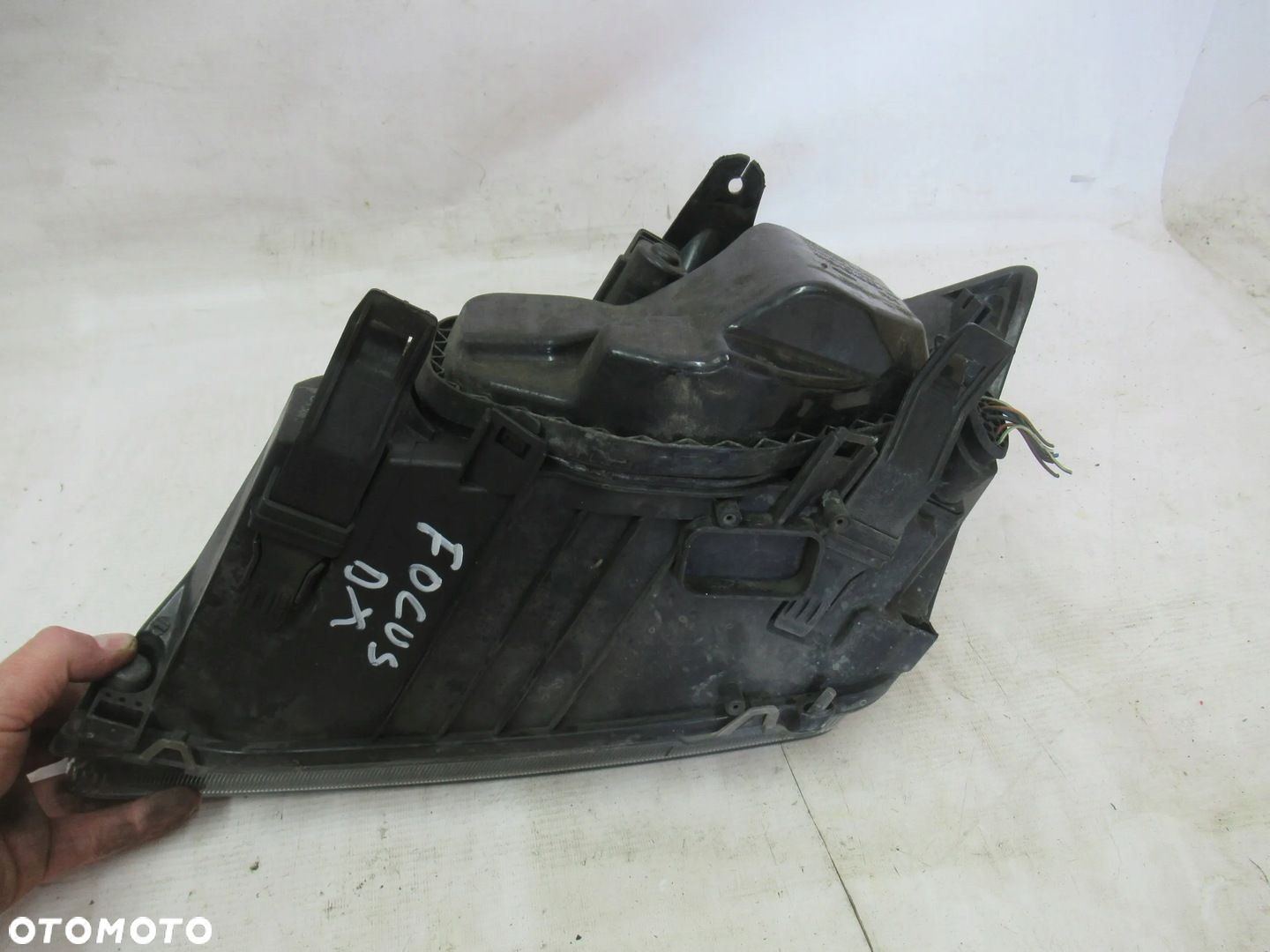 REFLEKTOR LAMPA PRAWA FORD FOCUS MK2 II 2 04- - 7