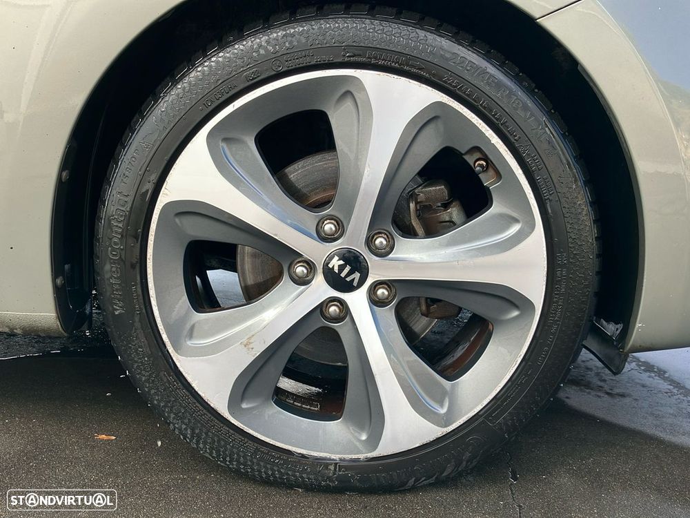 Kia Carens 1.7 CRDi ISG TX - 9
