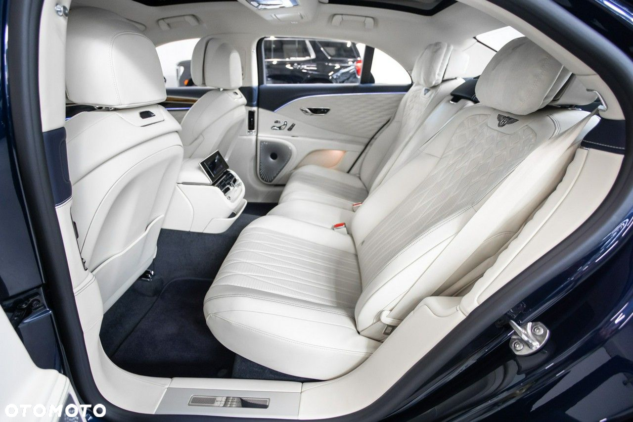 Bentley Flying Spur - 26