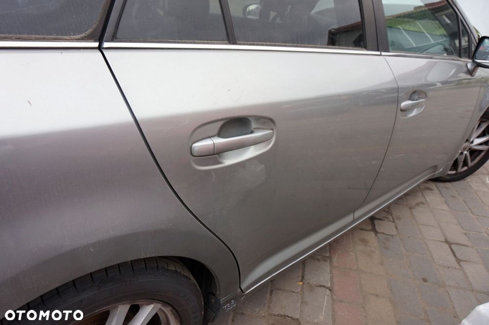 DRZWI TYLNE PRAWE AVENSIS III T27 PH1 KOMBI 1G6  SZARY TOYOTA 2009-2011 - 3