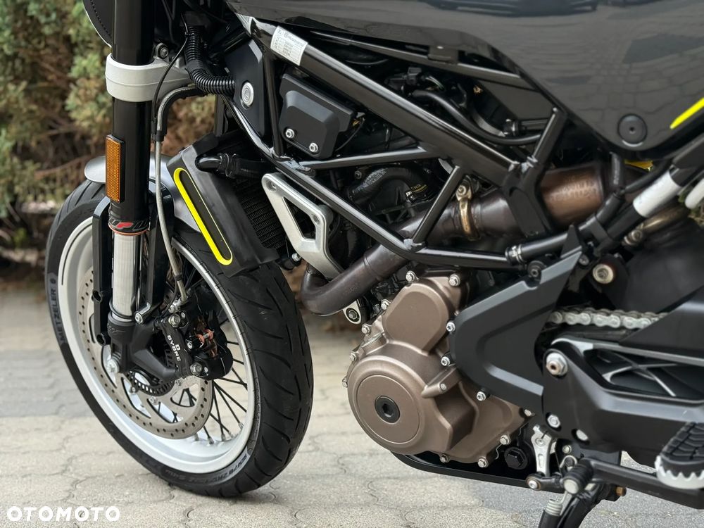 Husqvarna Svartpilen - 36