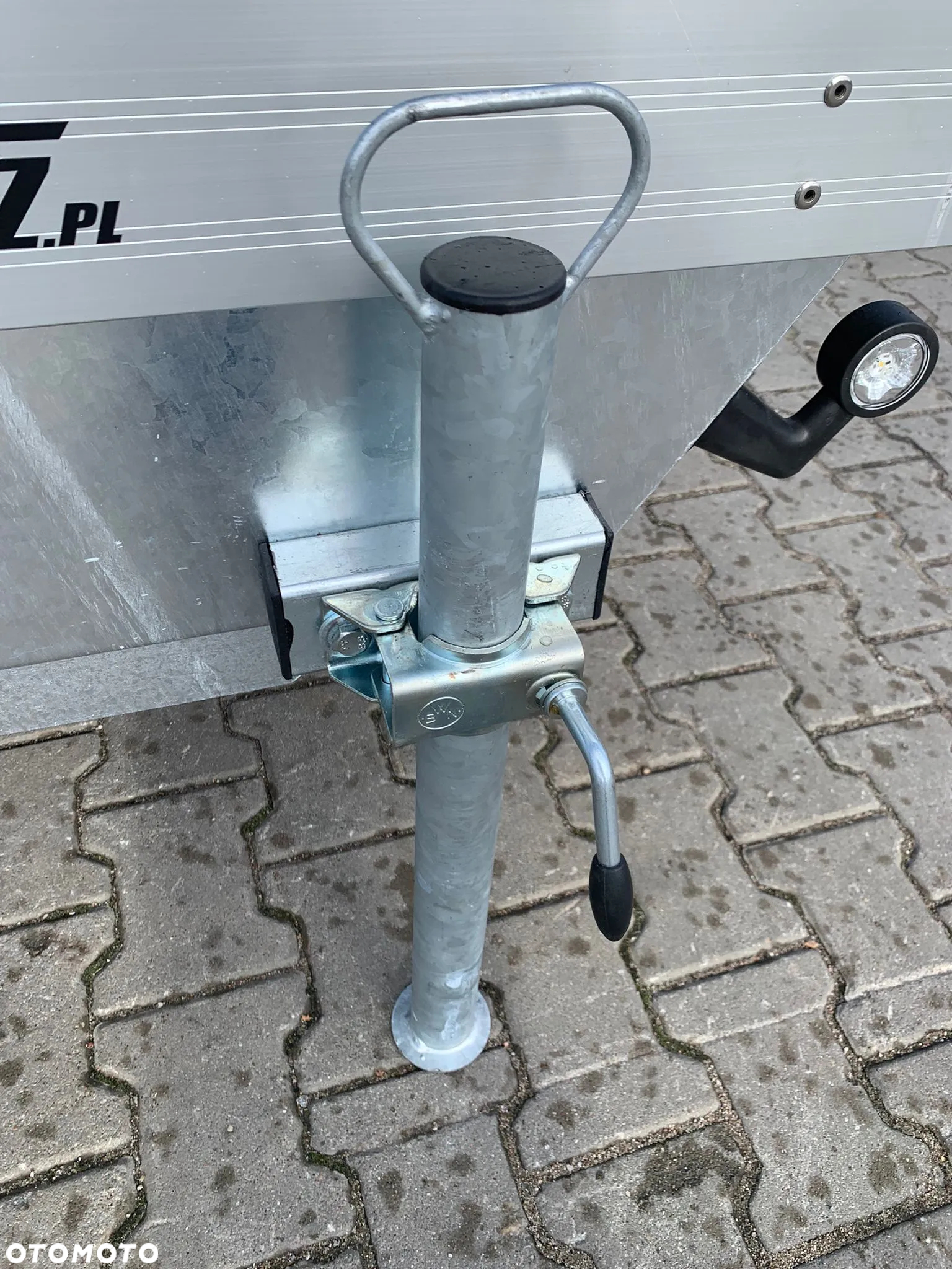Głowacz Przyczepa do transportu saun, jacuzzi , bali itd.Wymiar 300×200 cm, wyposażona w podpory - 8