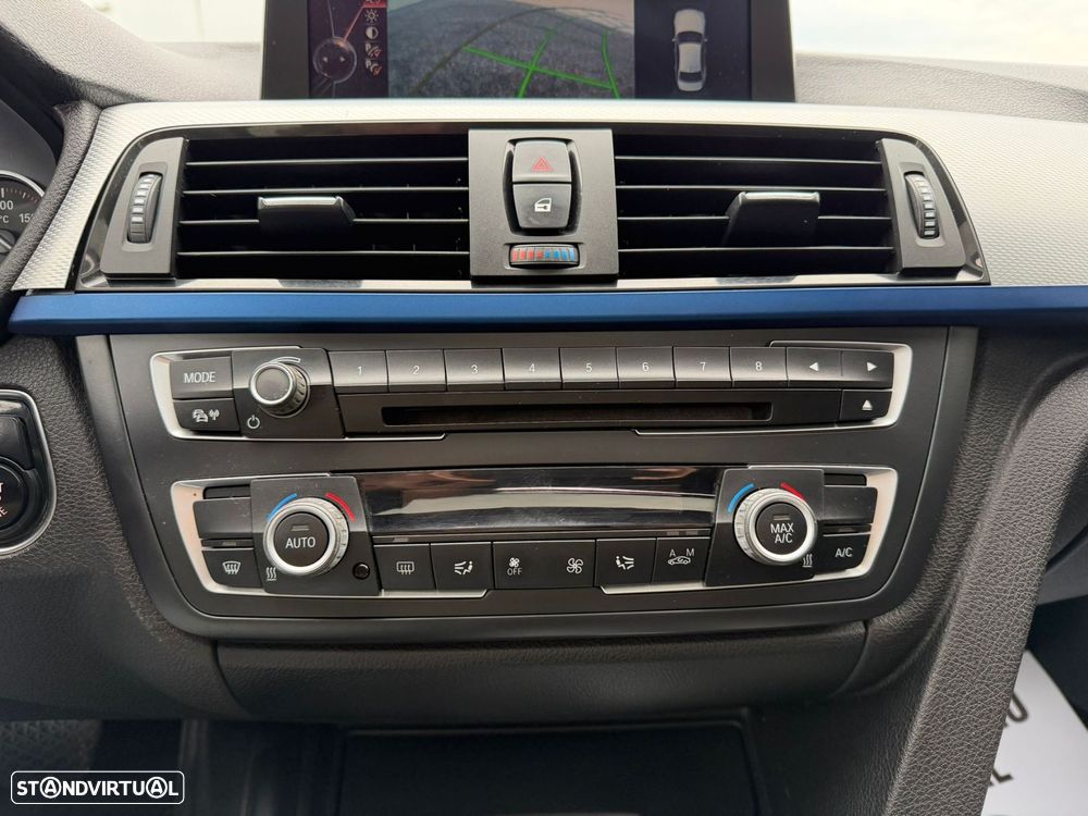 BMW 320 d Auto Pack M - 37