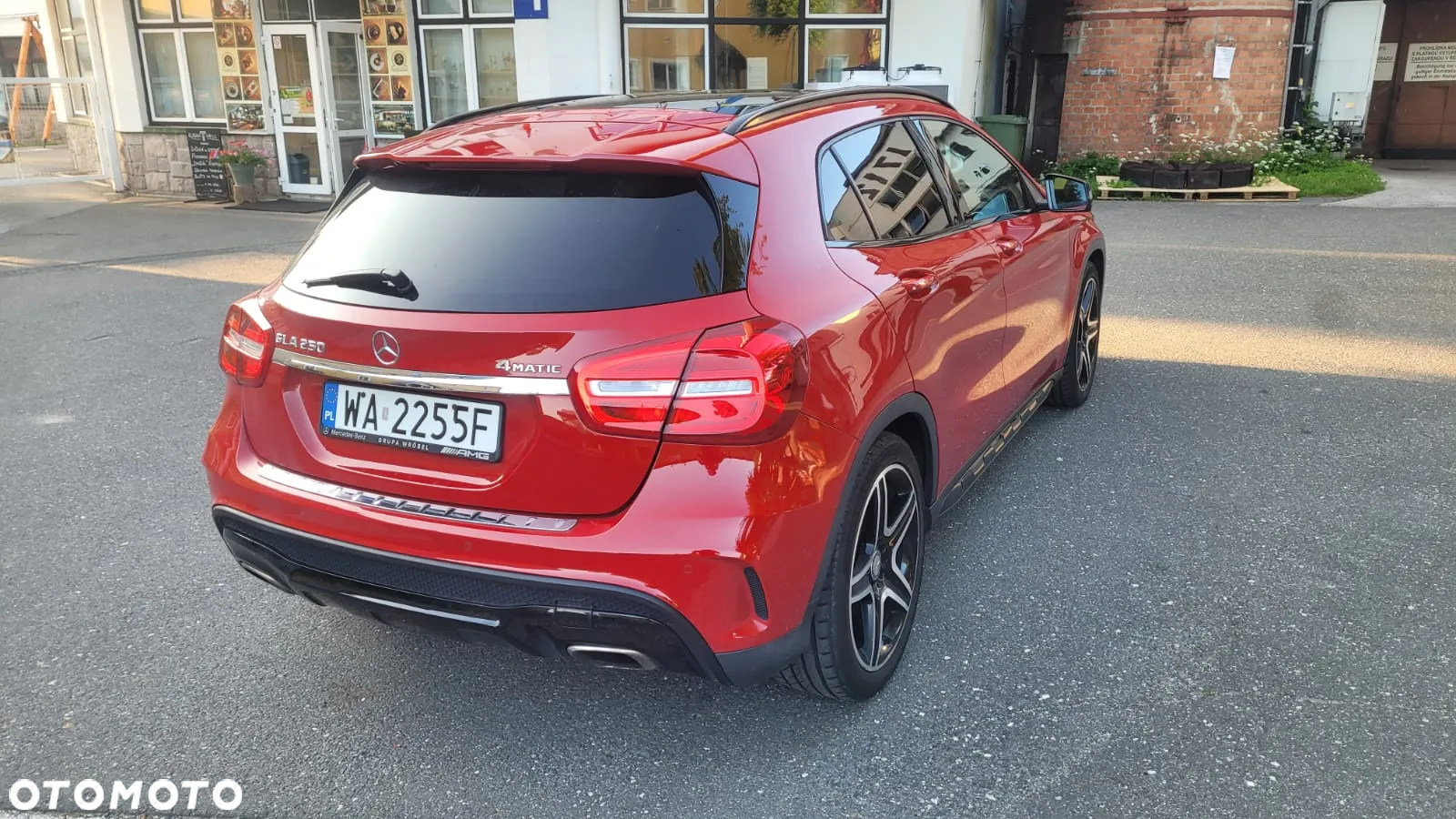 Mercedes-Benz GLA 250 4-Matic - 6