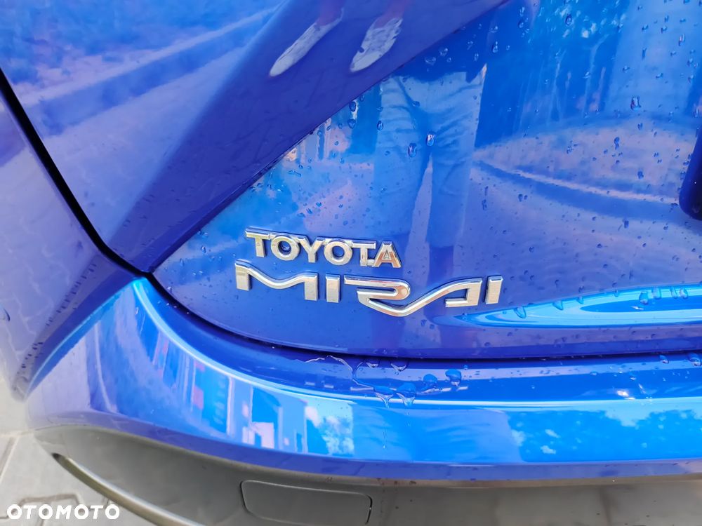 Toyota Mirai Advanced - 32
