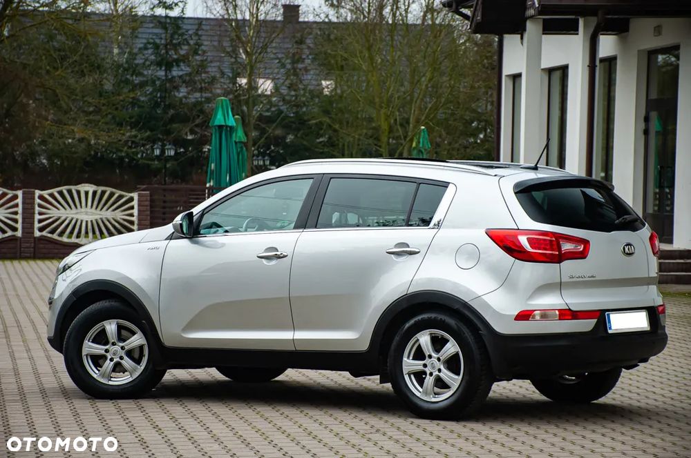 Kia Sportage 2.0 CRDI 4WD Automatik Dream-Team Edition - 17