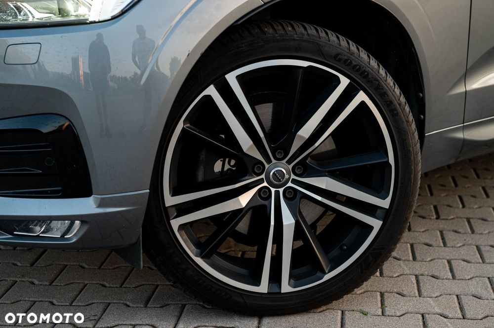Volvo XC 60 D5 AWD Geartronic RDesign - 26