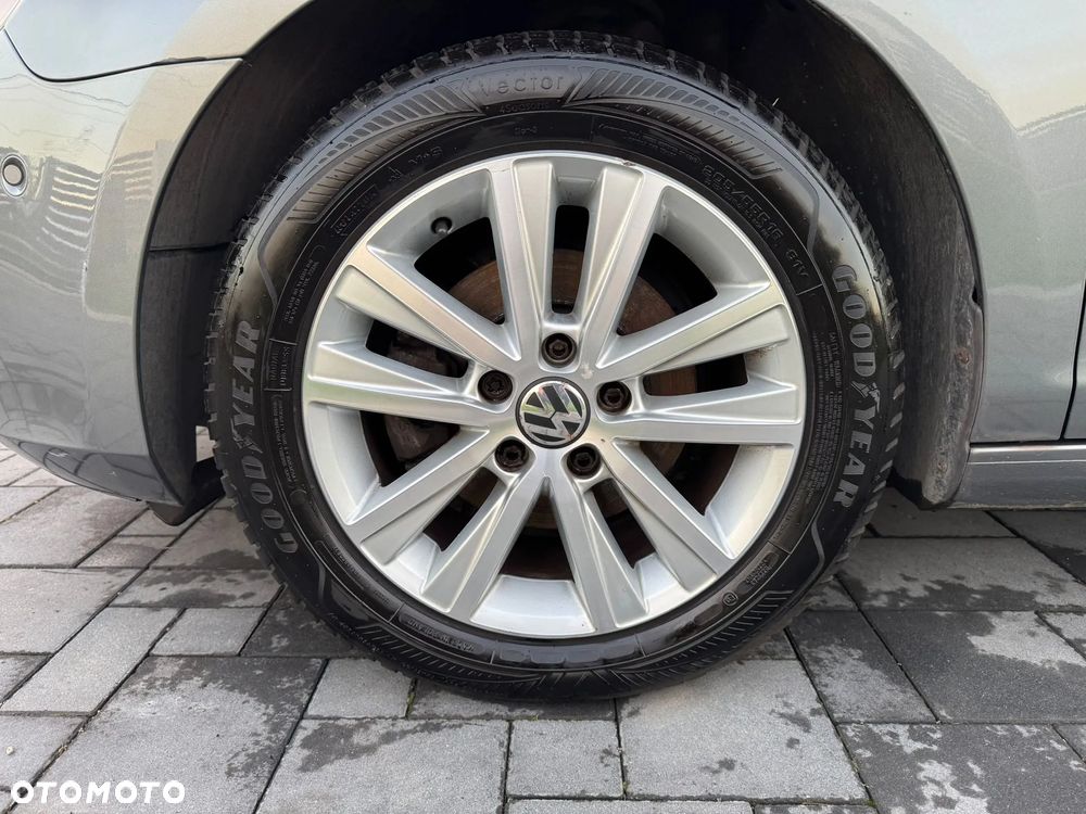 Volkswagen Golf - 23