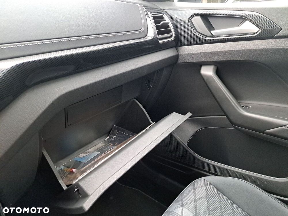Volkswagen T-Cross - 34