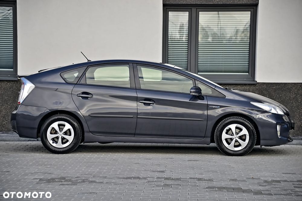 Toyota Prius 1.8 Hybrid Premium - 24