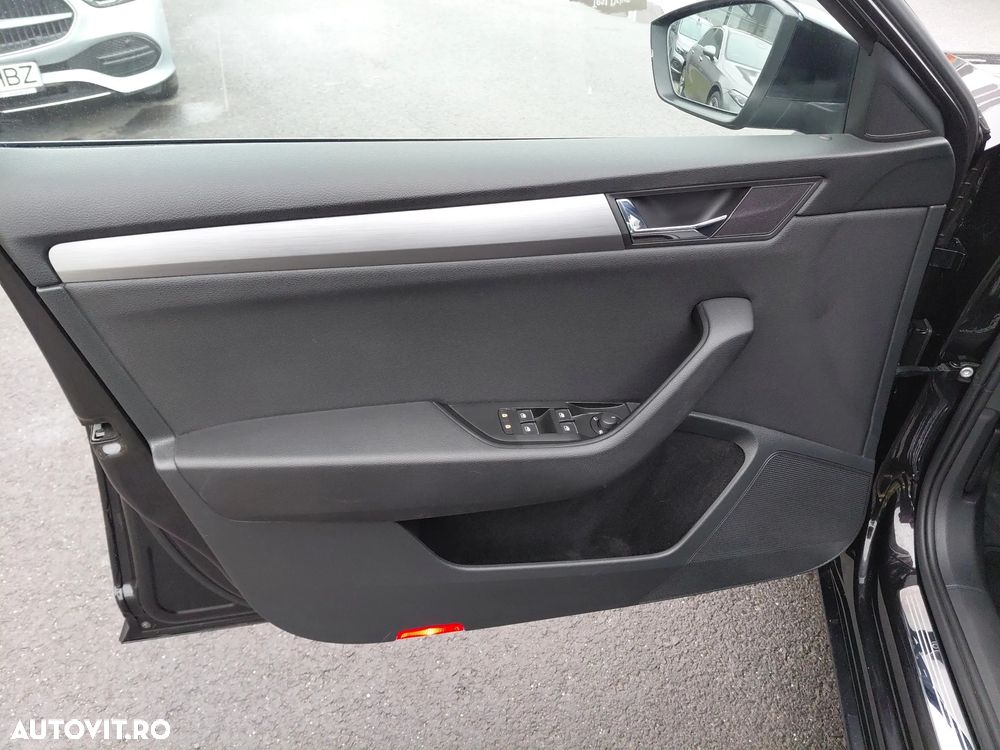 Skoda Superb 2.0 TDI DSG Style - 19