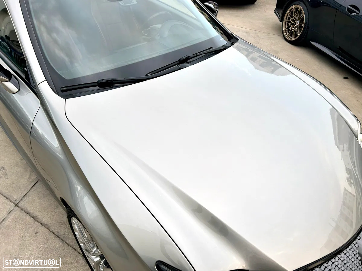 Lexus RC 300h Luxury - 34