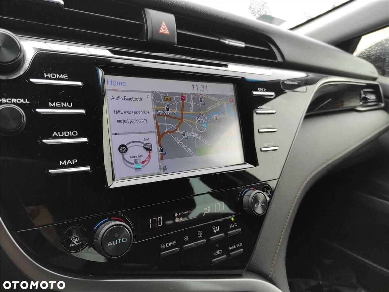 Toyota Camry 2.5 Hybrid Comfort CVT - 12