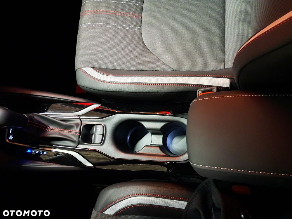 Toyota Corolla 1.8 Hybrid GR Sport - 24