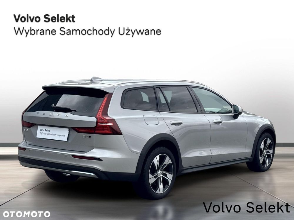 Volvo V60 Cross Country - 6