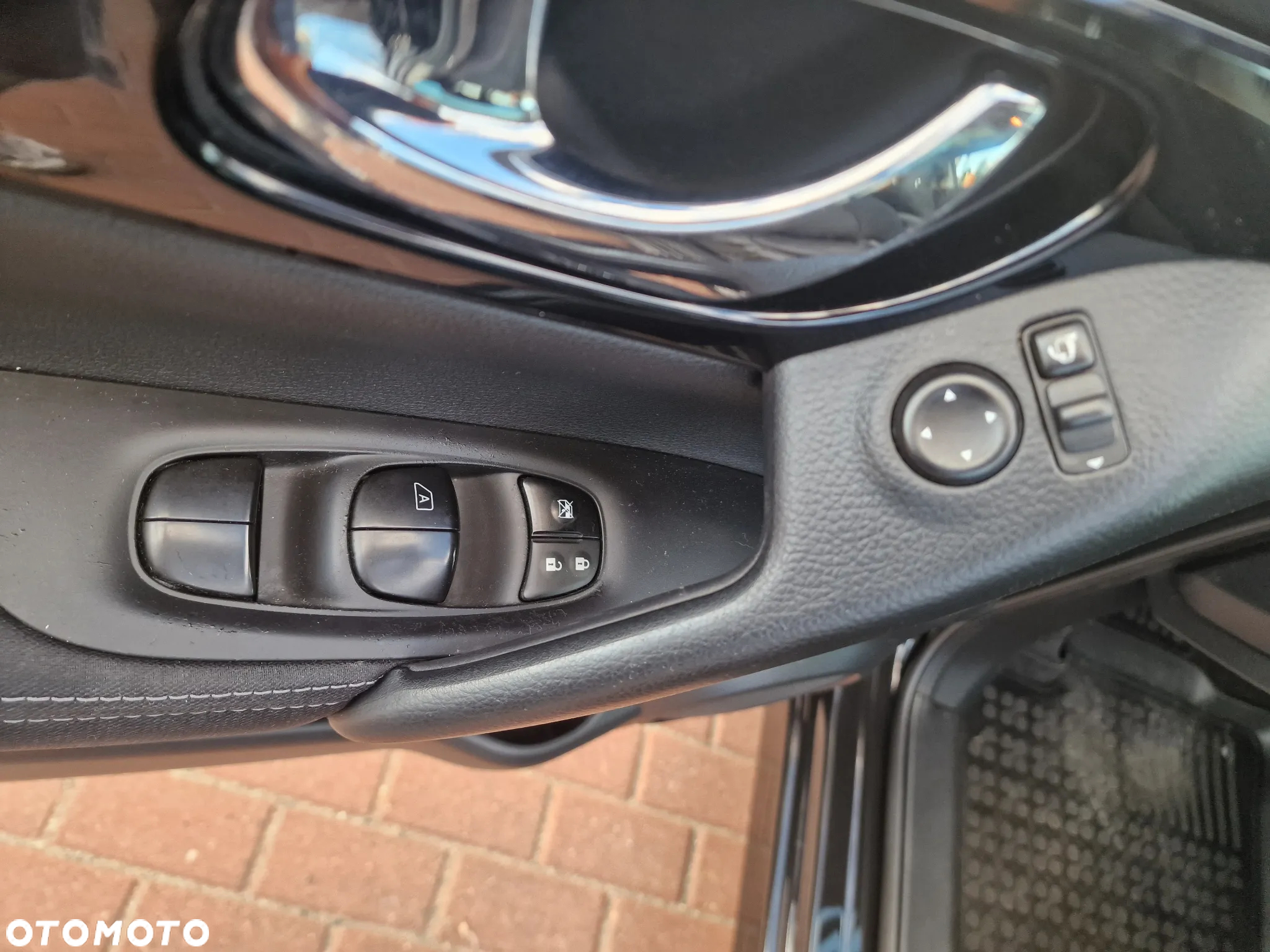 Nissan Qashqai 1.6 DIG-T N-Connecta - 18