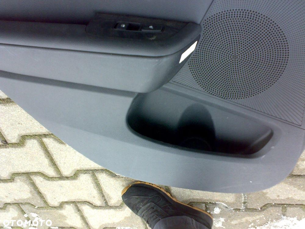 kia ceed iii 2018 - tapicerka drzwi tylna lewa - 2