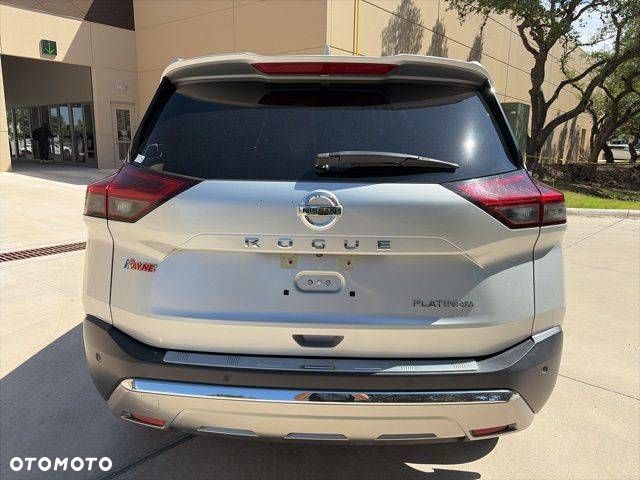 Nissan Rogue - 3