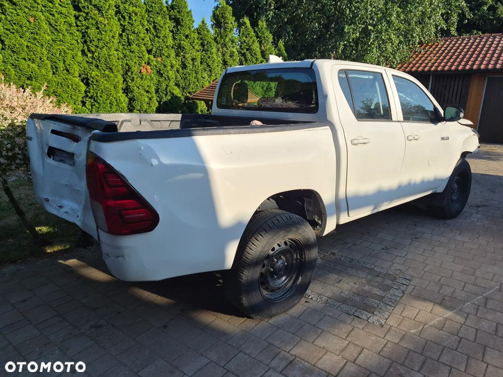 Toyota Hilux 2.8 D-4D Double Cab SR5 4x4 - 3