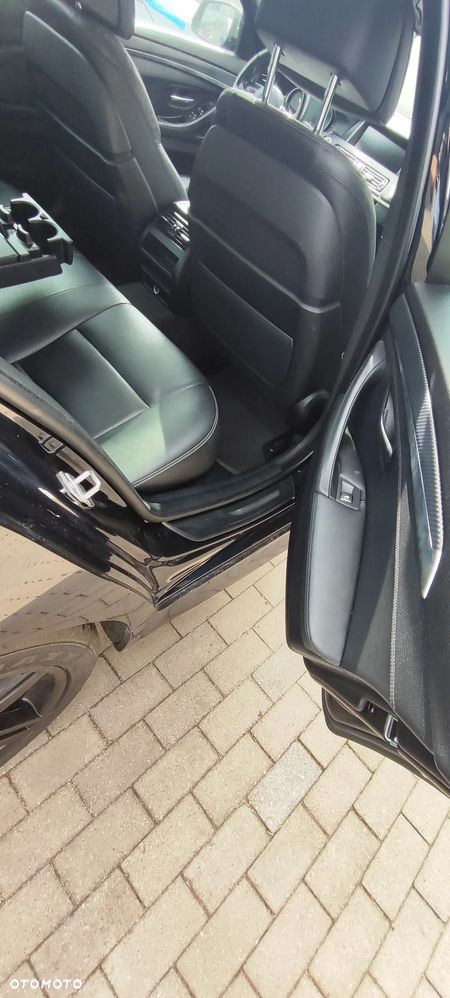 BMW Seria 5 528i Sport-Aut - 12