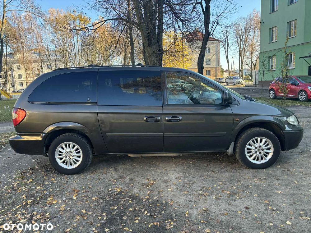 Chrysler Grand Voyager - 22