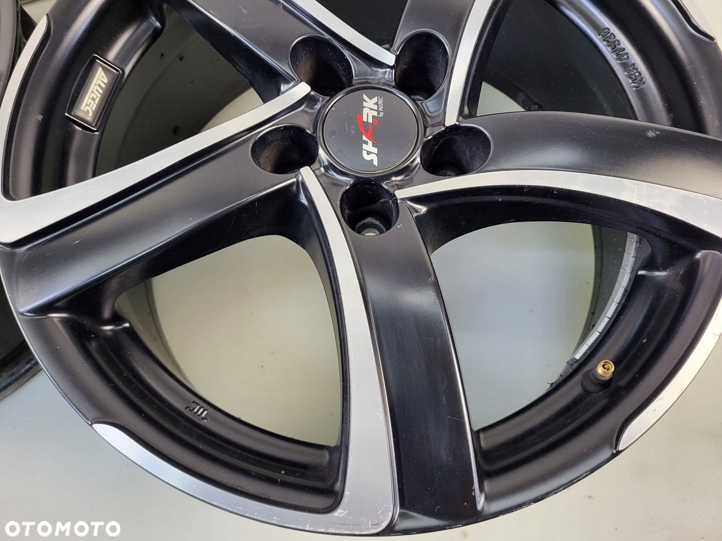 felgi aluminiowe 17" 7.5Jx17 ET38 5x110 SHARK ALUTEC KBA47328 - 4