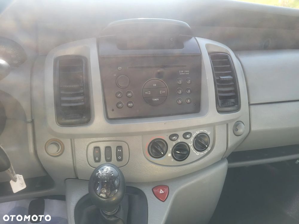 Opel Vivaro 2.5 CDTI L2H1 - 3