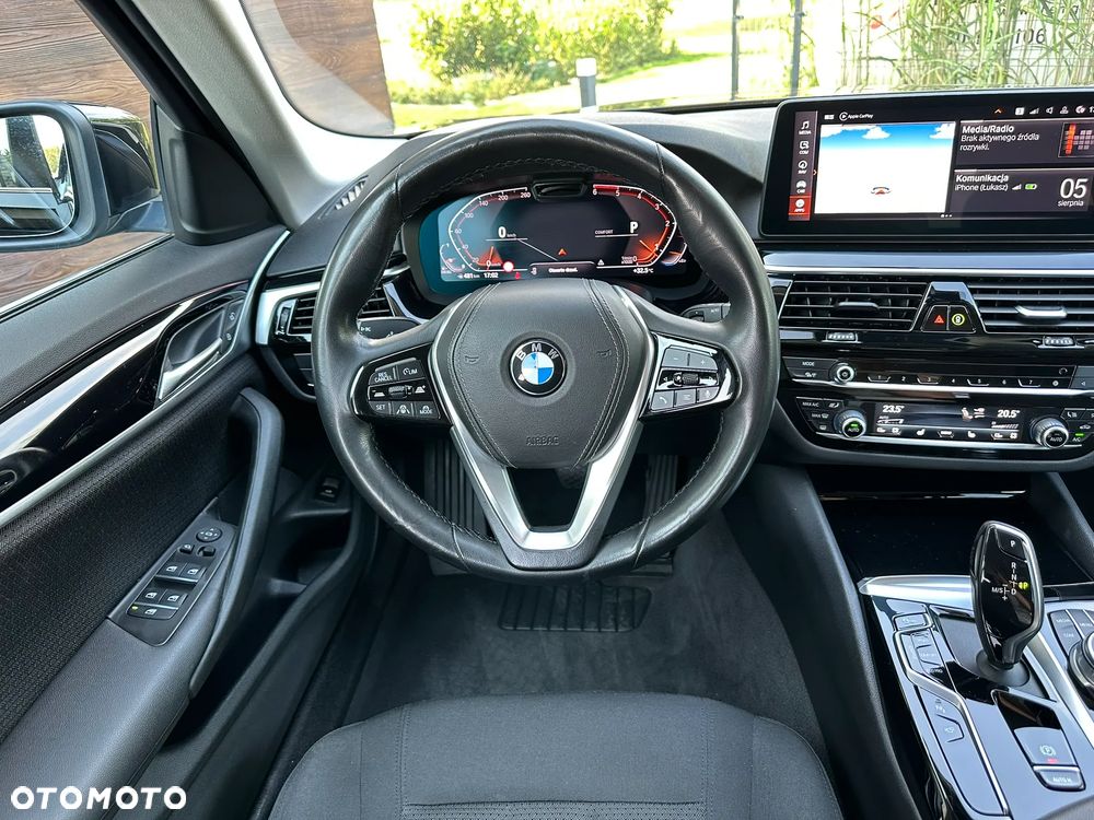 BMW Seria 5 520d xDrive mHEV - 9