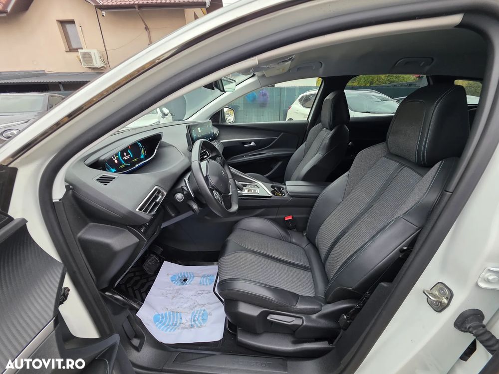 Peugeot 3008 225 e-EAT8 GT Pack - 24