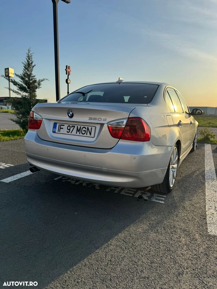 BMW Seria 3 320d DPF Aut. - 4