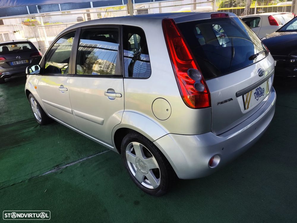 Ford Fiesta 1.25 Trend - 11
