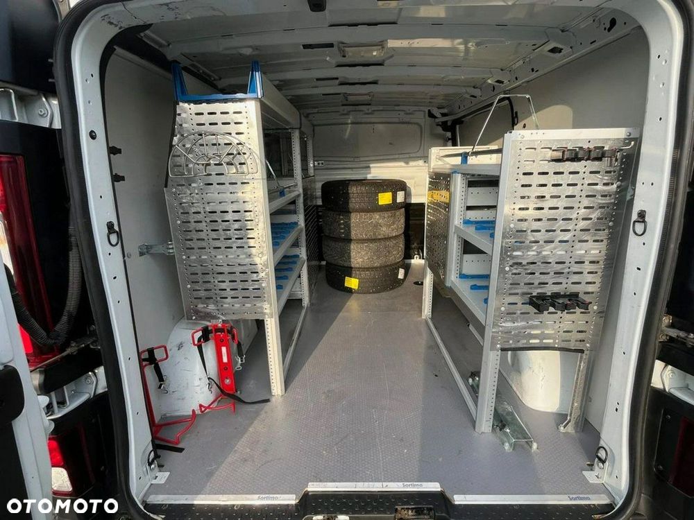 Renault Trafic - 14