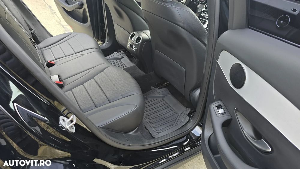Mercedes-Benz GLC - 28